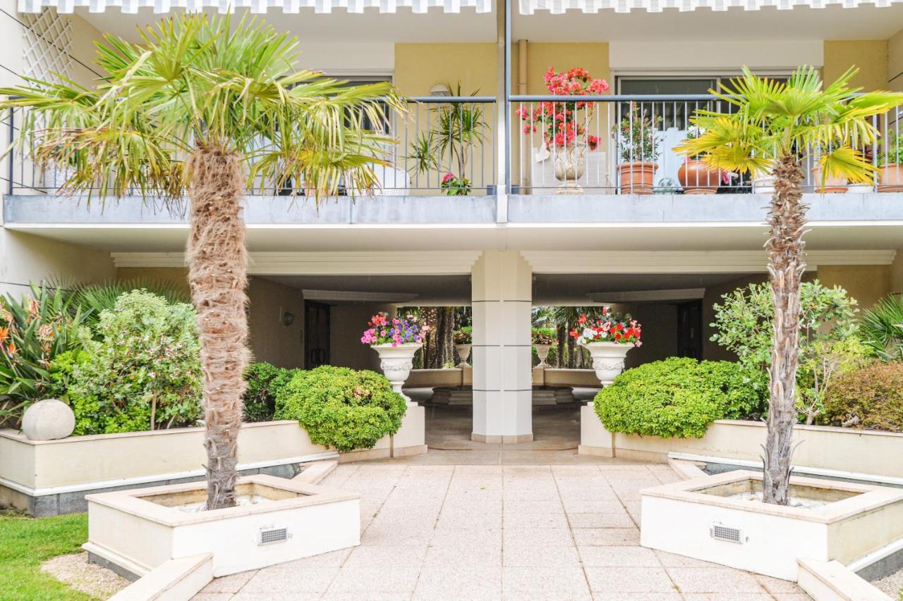 Le Lido - Piscine, Proche Plage Кань-сюр-Мер Екстер'єр фото